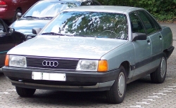audi-100-44