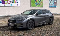infiniti_q30