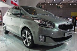 kia-carens-2013