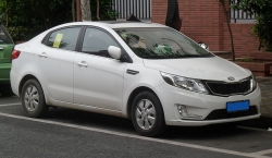 kia-rio-c-2011
