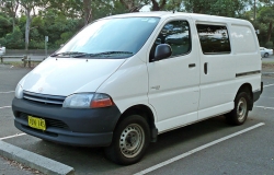 toyota-hiace-od-1995