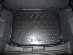 kovrik-v-bagazhnik-fiat-bravo-ii-(06-)-(plastikovyj)