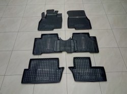 mitsubishi-grandis-03--7mest---ks-agumm-(2)